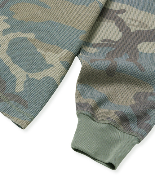 BROWNBREATH(ブラウンブレス)の「TAG CAMOUFLAGE WAFFLE LONGSLEEVE - KHAKI(Tシャツ/カットソー・レディース・その他・L/XL/S/M)」の4枚目の写真