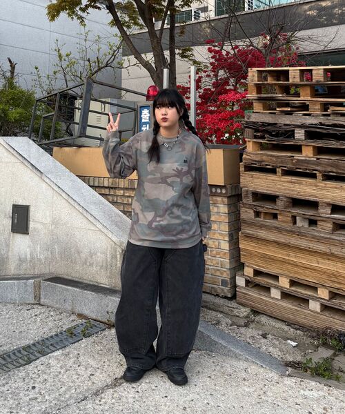 BROWNBREATH(ブラウンブレス)の「TAG CAMOUFLAGE WAFFLE LONGSLEEVE - KHAKI(Tシャツ/カットソー・レディース・その他・L/XL/S/M)」の2枚目の写真