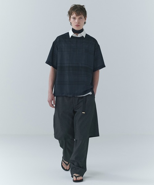 CULLNI（クルニ）の「Faux Denim Tuck Wide Pants（デニムパンツ・メンズ・ネイビー/ブルー/ブラック・2/1/0）」の4枚目の写真