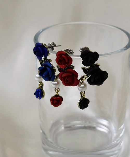LA MUe(ラミュー)の「【LA MUE】ニッケルフリー ローズ×パール ドロップピアス(ピアス(両耳用)・レディース・ブラック/ブルー/レッド・FREE)」の15枚目の写真