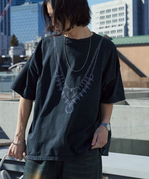 REMI RELIEF(レミレリーフ)の「REMI RELIEF/レミレリーフ HARD SP加工20/-天竺BIGサイズT(naja) ヴィンテージTシャツ 2026年春夏(Tシャツ/カットソー・メンズ・ブラック/オフホワイト・M/L/XL)」の2枚目の写真