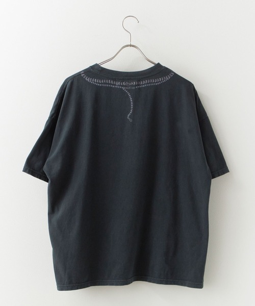 REMI RELIEF(レミレリーフ)の「REMI RELIEF/レミレリーフ HARD SP加工20/-天竺BIGサイズT(naja) ヴィンテージTシャツ 2026年 夏 夏服(Tシャツ/カットソー・メンズ・ブラック/オフホワイト・M/L/XL)」の9枚目の写真