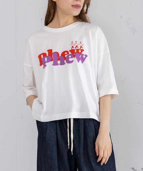 POU DOU DOU(プードゥドゥ)の「Phewおじさんプリントカットソー(Tシャツ/カットソー・レディース・グリーン/レッド/オフホワイト/グレー・3)」の2枚目の写真
