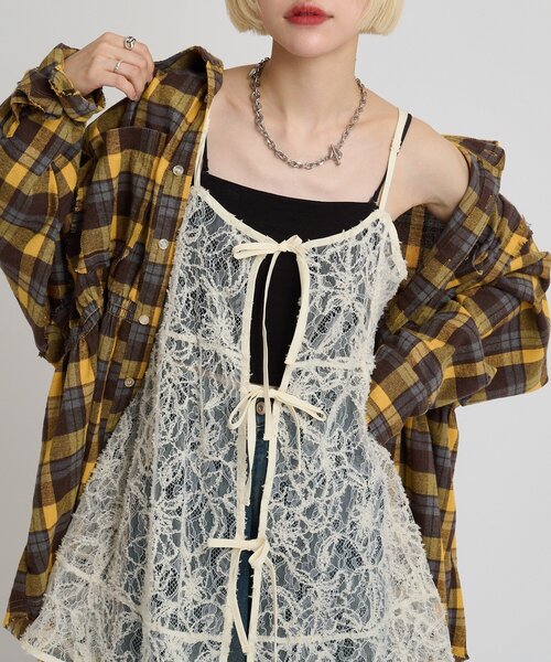 w closet（ダブルクローゼット）の「イレヘムレースキャミ（シャツ/ブラウス・レディース・ブラック/アイボリー・FREE）」の3枚目の写真