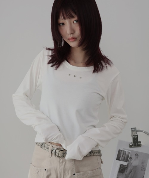 Ulysses(ユリシス)の「スタッズ長袖カットソー(Tシャツ/カットソー・レディース・ブラック/ホワイト・F)」の1枚目の写真