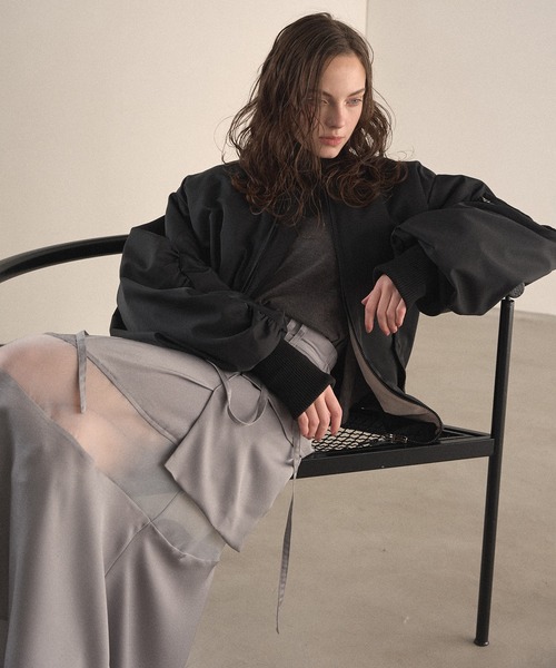 MIELI INVARIANT(ミエリインヴァリアント)の「Military Gloss Skirt(スカート・レディース・ブルーグレー/ベージュ・SMALL/MEDIUM)」の4枚目の写真