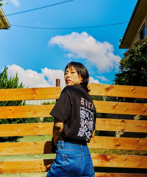 RVCA(ルーカ)の「RVCA ウィメンズ DAISY VA BOX LOGO LOOSE FIT SS TEE Tシャツ 【2026年春夏モデル】(Tシャツ/カットソー・レディース・ホワイト/ピンク系その他/ブラック・LARGE/MEDIUM/SMALL)」の11枚目の写真