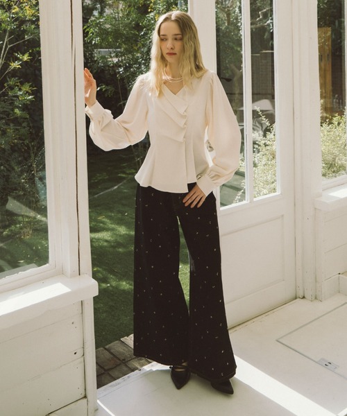 archives（アルシーヴ）の「ボタンタックペプラムＢＬ（シャツ/ブラウス・レディース・ブルー/アイボリー/ブラック・MEDIUM）」の8枚目の写真