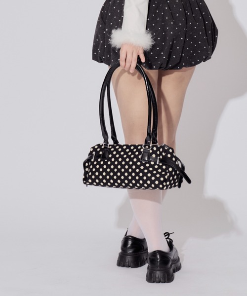 ALLuRing ChaRm(アリュリングチャーム)の「Square Dot Bag / スクエアドットバッグ(ハンドバッグ・レディース・ブラック/ホワイト・FREE)」の11枚目の写真