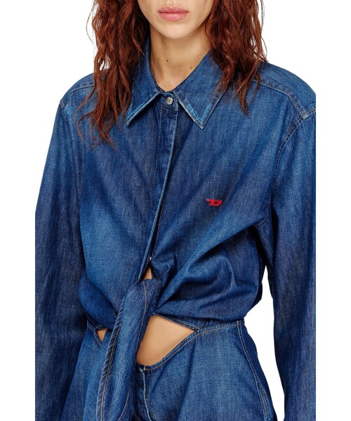 DIESEL(ディーゼル)の「ウィメンズ デニムドレス DE-SUSAN-D(ワンピース・レディース・インディゴブルー・MEDIUM/SMALL/X-SMALL)」の2枚目の写真