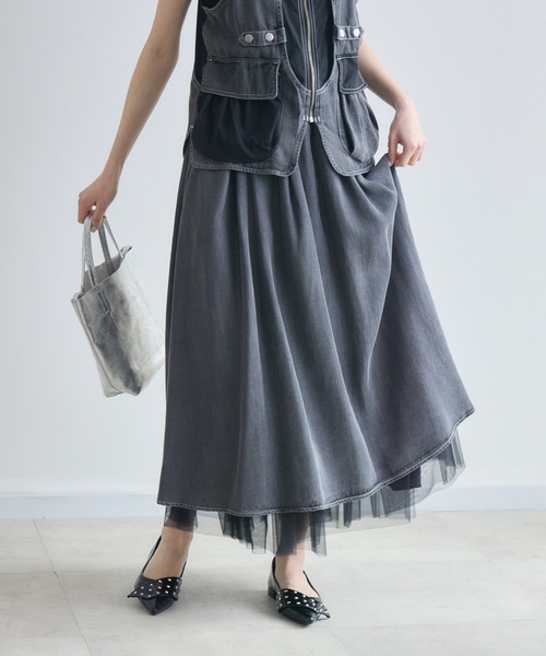 Paradise Picnic（パラダイスピクニック）の「33℃ テンセルデニムチュールレイヤードスカート（デニムスカート・レディース・ブルー/ブラック・FREE）」の2枚目の写真