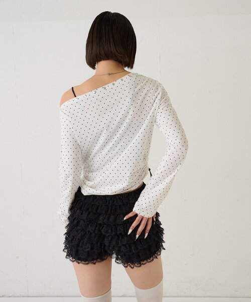 WHO'S WHO gallery（フーズフーギャラリー）の「スタッズオフショルL/Sトップス(ドット/ボーダー)（Tシャツ/カットソー・レディース・チャコールグレー/ブラック/ホワイト/ホワイト系その他・FREE）」の9枚目の写真