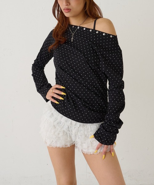 WHO'S WHO gallery（フーズフーギャラリー）の「スタッズオフショルL/Sトップス(ドット/ボーダー)（Tシャツ/カットソー・レディース・チャコールグレー/ブラック/ホワイト/ホワイト系その他・FREE）」の3枚目の写真