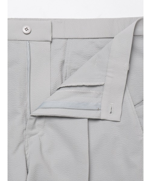 SUIT SQUARE（スーツスクエア）の「FLAT タックハーフパンツ ウォッシャブル ストレッチ ドライシアサッカー 無地（スラックス・メンズ・ライトグレー/ネイビー・M/L）」の10枚目の写真