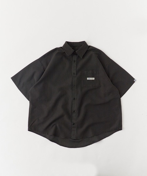OK YESTERDAY（オッケーイエスタデイ）の「OK YESTERDAY / オーケー イエスタデイ ショートスリーブ スタンダードシャツ / SHORT-SLEEVE STANDARD SHIRT 2026年 夏 夏服（シャツ/ブラウス・メンズ・ブルー/ブラック系その他/ホワイト/ブラック/ネイビー・L/M）」の19枚目の写真
