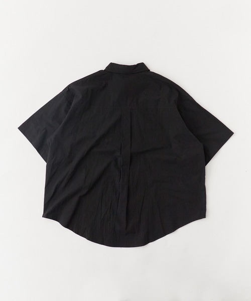 OK YESTERDAY（オッケーイエスタデイ）の「OK YESTERDAY / オーケー イエスタデイ ショートスリーブ スタンダードシャツ / SHORT-SLEEVE STANDARD SHIRT 2026年 夏 夏服（シャツ/ブラウス・メンズ・ブルー/ブラック系その他/ホワイト/ブラック/ネイビー・L/M）」の17枚目の写真