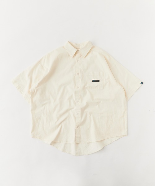 OK YESTERDAY（オッケーイエスタデイ）の「OK YESTERDAY / オーケー イエスタデイ ショートスリーブ スタンダードシャツ / SHORT-SLEEVE STANDARD SHIRT 2026年 夏 夏服（シャツ/ブラウス・メンズ・ブルー/ブラック系その他/ホワイト/ブラック/ネイビー・L/M）」の8枚目の写真