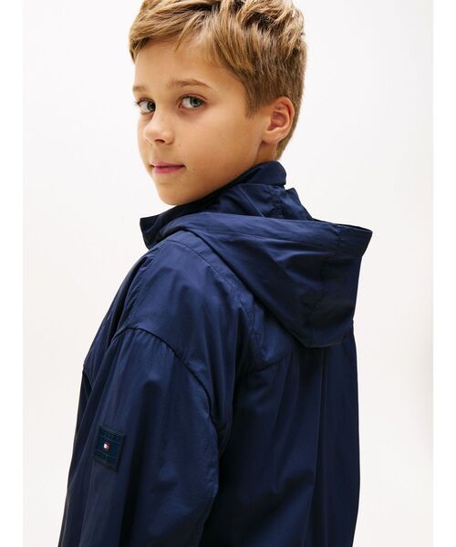 TOMMY HILFIGER（トミーヒルフィガー）の「KIDS ウィンドブレーカージャケット（ナイロンジャケット・キッズ・マルチ・130cm/160cm/150cm/140cm）」の6枚目の写真