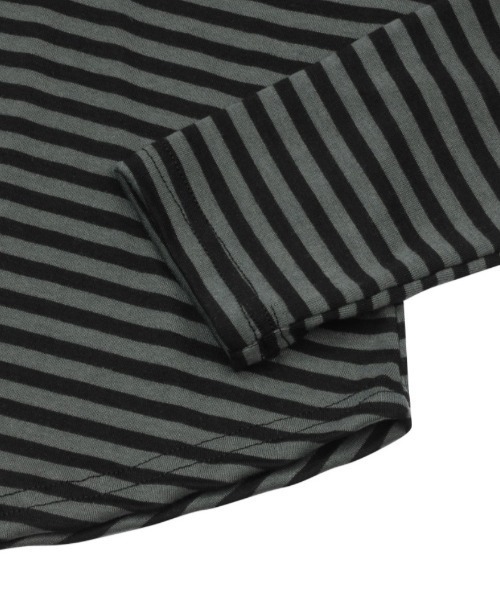 MUCENT(ムセント)の「A'GEM/9 × .kom 『MUCENT/ムセント』 ASTON STRIPE SLIM HOOD T/ボーダースリームフーディートップス(Tシャツ/カットソー・レディース・ブラック×グレー・FREE)」の5枚目の写真