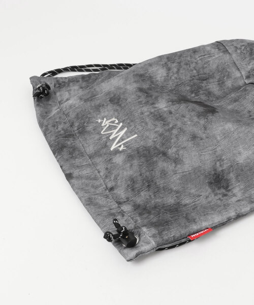 VISION STREET WEAR（ヴィジョンストリートウェア）の「【VISION STREET WEAR/ヴィジョンストリートウェア】スモーク加工ナップサック/ドローストリングバッグ（バックパック/リュック・メンズ・カーキ/ブラック・ONESIZE）」の4枚目の写真