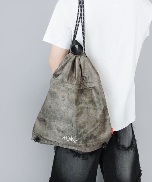 VISION STREET WEAR(ヴィジョンストリートウェア)の「【VISION STREET WEAR/ヴィジョンストリートウェア】スモーク加工ナップサック/ドローストリングバッグ(バックパック/リュック・メンズ・カーキ/ブラック・ONESIZE)」の15枚目の写真