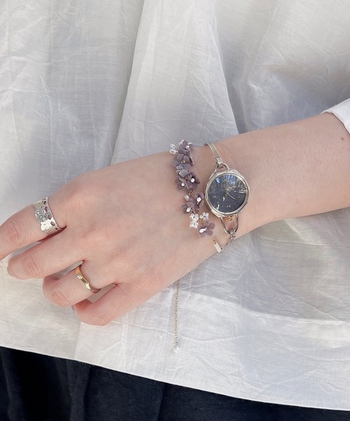 m.soeur（エムスール）の「ランタナとガラスビーズのブレスレット（ブレスレット・レディース・ホワイト/ブラック/グレー・FREE）」の7枚目の写真