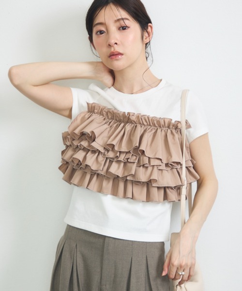 krahe（クレーエ）の「ティアードフリルドッキングTシャツ（Tシャツ/カットソー・レディース・ベージュ/ブラック・FREE）」の22枚目の写真