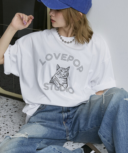 PUBLUX(パブリュクス)の「PUBLUX/パブリュクス <機能性素材>LOVEPOP キャット プリント Tシャツ 限定展開(Tシャツ/カットソー・レディース・ブラウン/ホワイト/グレー・MEDIUM/LARGE/SMALL)」の1枚目の写真