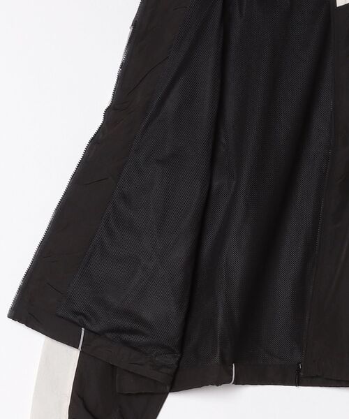 Reebok（リーボック）の「【別注】リーボック  REEBOK WIND   JACKET 限定コラボ（ナイロンジャケット・レディース・アイボリー/チャコールグレー/ピンク・L/M）」の5枚目の写真
