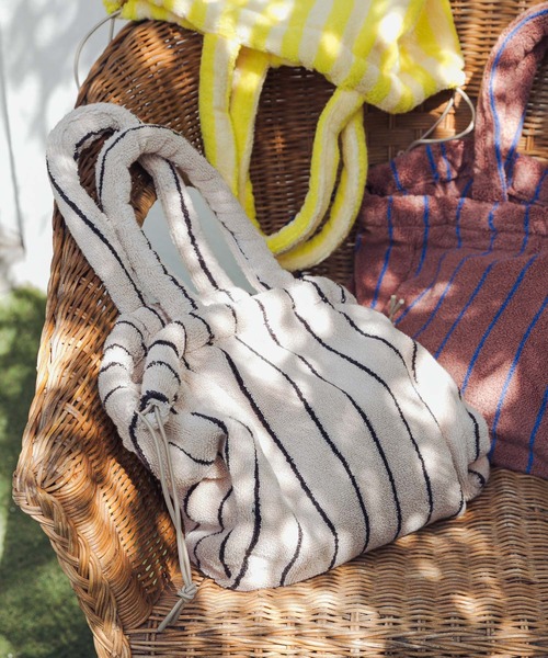 BONGUSTA（ボングスタ）の「BONGUSTA　NARAM HANDBAG（ハンドバッグ・レディース・アイボリー/キャメル/イエロー・-）」の2枚目の写真