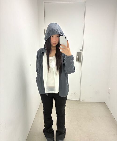 OJOS（オホス）の「Paneled Lightweight Windbreaker / Charcoal（ナイロンジャケット・レディース・その他・1/2/3）」の7枚目の写真