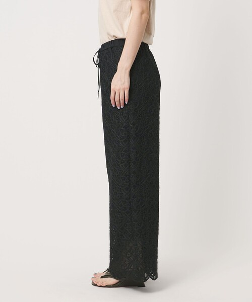BEAUTY&YOUTH UNITED ARROWS(ビューティーアンドユースユナイテッドアローズ)の「コードレース イージーパンツ(その他パンツ・レディース・オフホワイト/ブラック・M/S)」の16枚目の写真