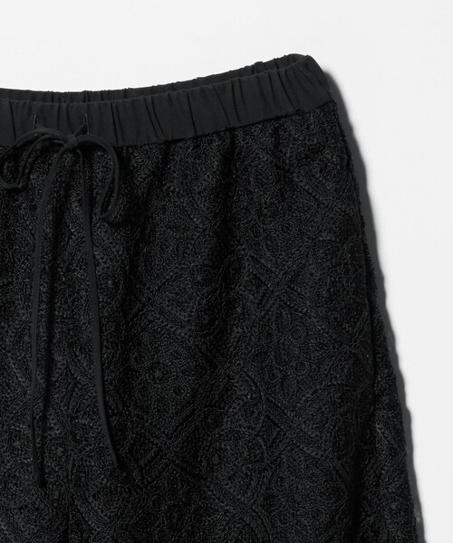 BEAUTY&YOUTH UNITED ARROWS(ビューティーアンドユースユナイテッドアローズ)の「コードレース イージーパンツ(その他パンツ・レディース・オフホワイト/ブラック・M/S)」の20枚目の写真