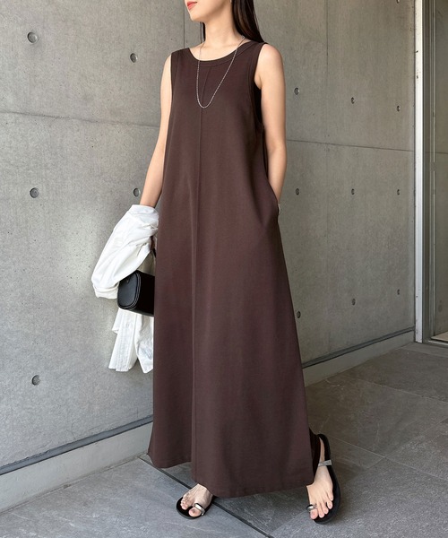 andme(アンドミー)の「ノースリーブ2wayスウェットロングワンピース(ワンピース・レディース・ブラウン/オートミール/ブラック・M/L)」の12枚目の写真