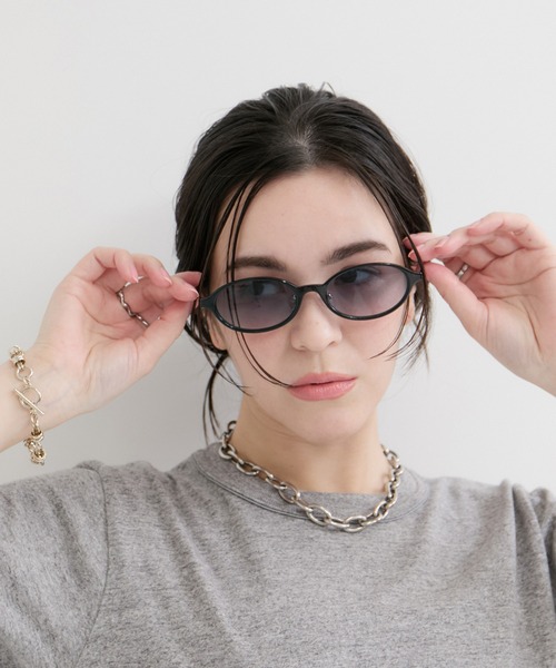 LE CERCLE par rope'(ルセルクルパーロペ)の「オーバル型サングラス/UVカット99%(サングラス・レディース・ブラウン系その他2/ブラック系その他/ブラック系その他2・FREE)」の2枚目の写真