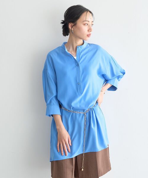 earth music&ecology(アースミュージックアンドエコロジー)の「スタンドカラーオーバーチュニックシャツ(シャツ/ブラウス・レディース・ベージュ/オフホワイト/サックスブルー・FREE)」の16枚目の写真