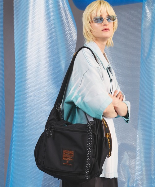 MAISON SPECIAL(メゾンスペシャル)の「《UNISEX》【THEATRE PRODUCTS】Collaboration Multiway Travel Bag/シアタープロダクツコラボレーションマルチウェイトラベルバッグ【MAISON SPECIAL/メゾンスペシャル】(ショルダーバッグ・メンズ・グレイッシュベージュ/ブラック・FREE)」の5枚目の写真