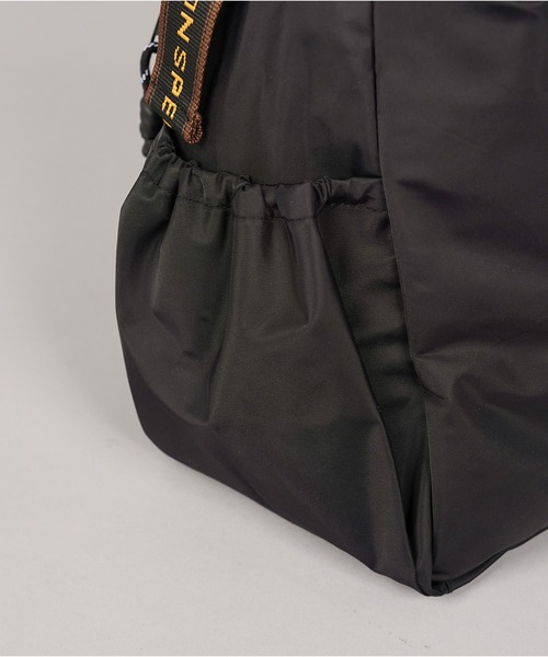 MAISON SPECIAL(メゾンスペシャル)の「《UNISEX》【THEATRE PRODUCTS】Collaboration Multiway Travel Bag/シアタープロダクツコラボレーションマルチウェイトラベルバッグ【MAISON SPECIAL/メゾンスペシャル】(ショルダーバッグ・メンズ・グレイッシュベージュ/ブラック・FREE)」の17枚目の写真