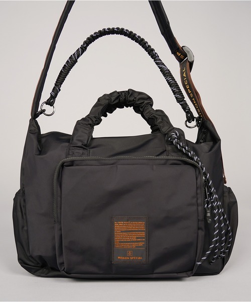 MAISON SPECIAL(メゾンスペシャル)の「《UNISEX》【THEATRE PRODUCTS】Collaboration Multiway Travel Bag/シアタープロダクツコラボレーションマルチウェイトラベルバッグ【MAISON SPECIAL/メゾンスペシャル】(ショルダーバッグ・メンズ・グレイッシュベージュ/ブラック・FREE)」の11枚目の写真