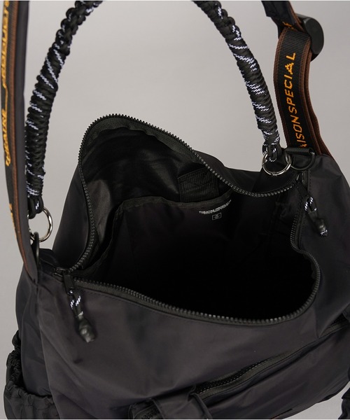 MAISON SPECIAL(メゾンスペシャル)の「《UNISEX》【THEATRE PRODUCTS】Collaboration Multiway Travel Bag/シアタープロダクツコラボレーションマルチウェイトラベルバッグ【MAISON SPECIAL/メゾンスペシャル】(ショルダーバッグ・メンズ・グレイッシュベージュ/ブラック・FREE)」の13枚目の写真