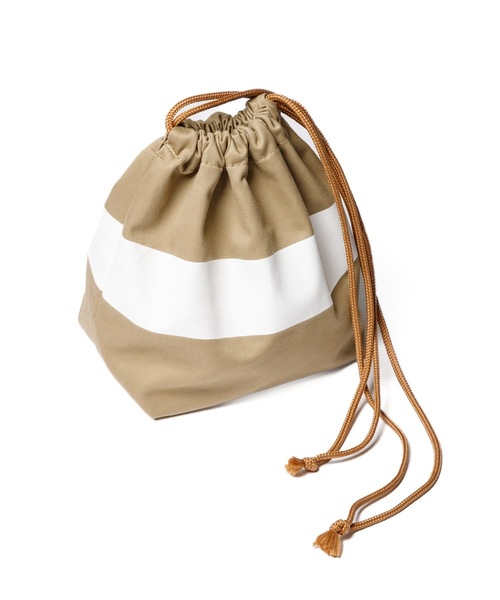 DAILY STANDARD by SANDINISTA(デイリースタンダードバイサンディニスタ)の「Chino Drawstring Line Print Bag / ラインプリント入り巾着(ショルダーバッグ・メンズ・ベージュ系その他/ベージュ系その他2・FREE)」の15枚目の写真