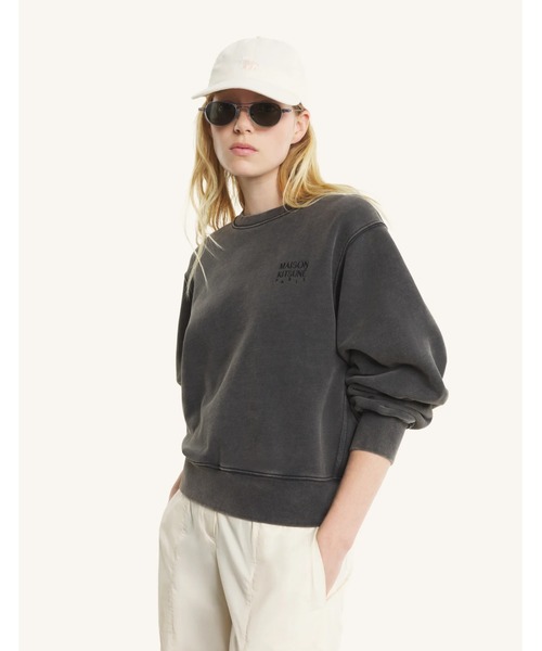 Maison Kitsune（メゾンキツネ）の「MAISON KITSUNE GALLERY FADED RELAXED SWEATSHIRT（スウェット・レディース・ブラック×グレー・L/M/S）」の7枚目の写真