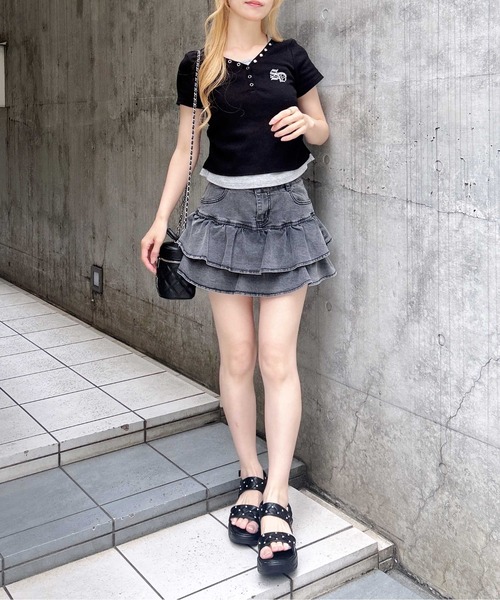 INGNI（イング）の「ヘンリーネックレイヤードラインストーンロゴリブトップス（Tシャツ/カットソー・レディース・グレー系その他3/ホワイト×ブラック/ブラック×グレー/ブラック系5・M）」の15枚目の写真