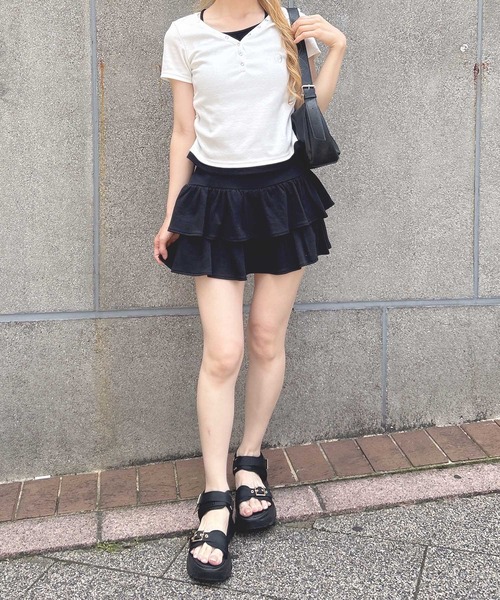 INGNI（イング）の「ヘンリーネックレイヤードラインストーンロゴリブトップス（Tシャツ/カットソー・レディース・グレー系その他3/ホワイト×ブラック/ブラック×グレー/ブラック系5・M）」の10枚目の写真