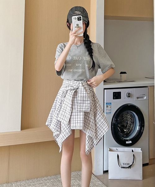 BENDER TOKYO(ベンダートウキョウ)の「\1枚でトレンド感アップ/ シャツ巻き風 アシンメトリー チェックスカート(スカート・レディース・オフホワイト/ベージュ/ネイビー/ブラック/ホワイト・FREE)」の8枚目の写真