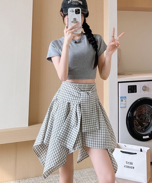 BENDER TOKYO(ベンダートウキョウ)の「\1枚でトレンド感アップ/ シャツ巻き風 アシンメトリー チェックスカート(スカート・レディース・オフホワイト/ベージュ/ネイビー/ブラック/ホワイト・FREE)」の13枚目の写真