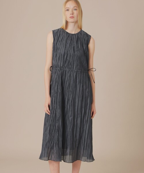 MACKINTOSH LONDON(マッキントッシュ ロンドン)の「ワッシャーカールマイヤーワンピース(ワンピース・レディース・ベージュ/チャコールグレー・40/38)」の2枚目の写真