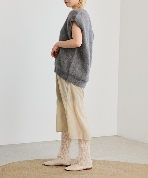 IENA LA BOUCLE(イエナラブークル)の「IENA LA BOUCLE フォックス カシミヤ V ベスト(ベスト・レディース・グレー/ホワイト/ブラック・FREE)」の5枚目の写真