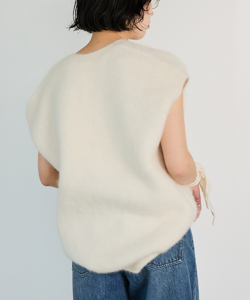 IENA LA BOUCLE(イエナラブークル)の「IENA LA BOUCLE フォックス カシミヤ V ベスト(ベスト・レディース・グレー/ホワイト/ブラック・FREE)」の10枚目の写真