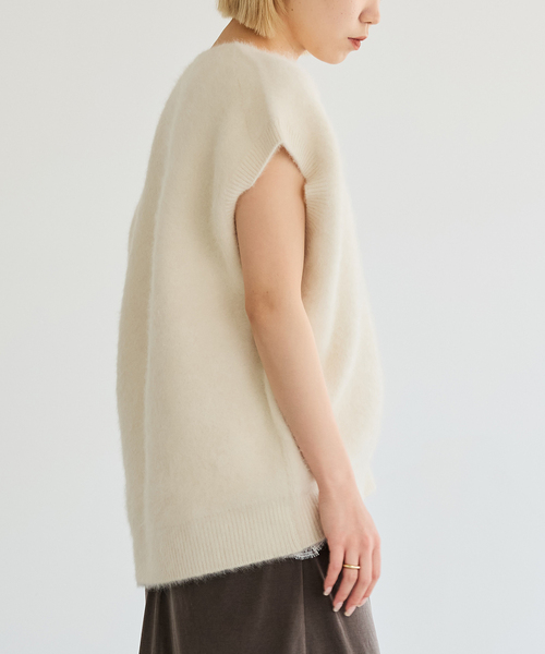 IENA LA BOUCLE(イエナラブークル)の「IENA LA BOUCLE フォックス カシミヤ V ベスト(ベスト・レディース・グレー/ホワイト/ブラック・FREE)」の21枚目の写真